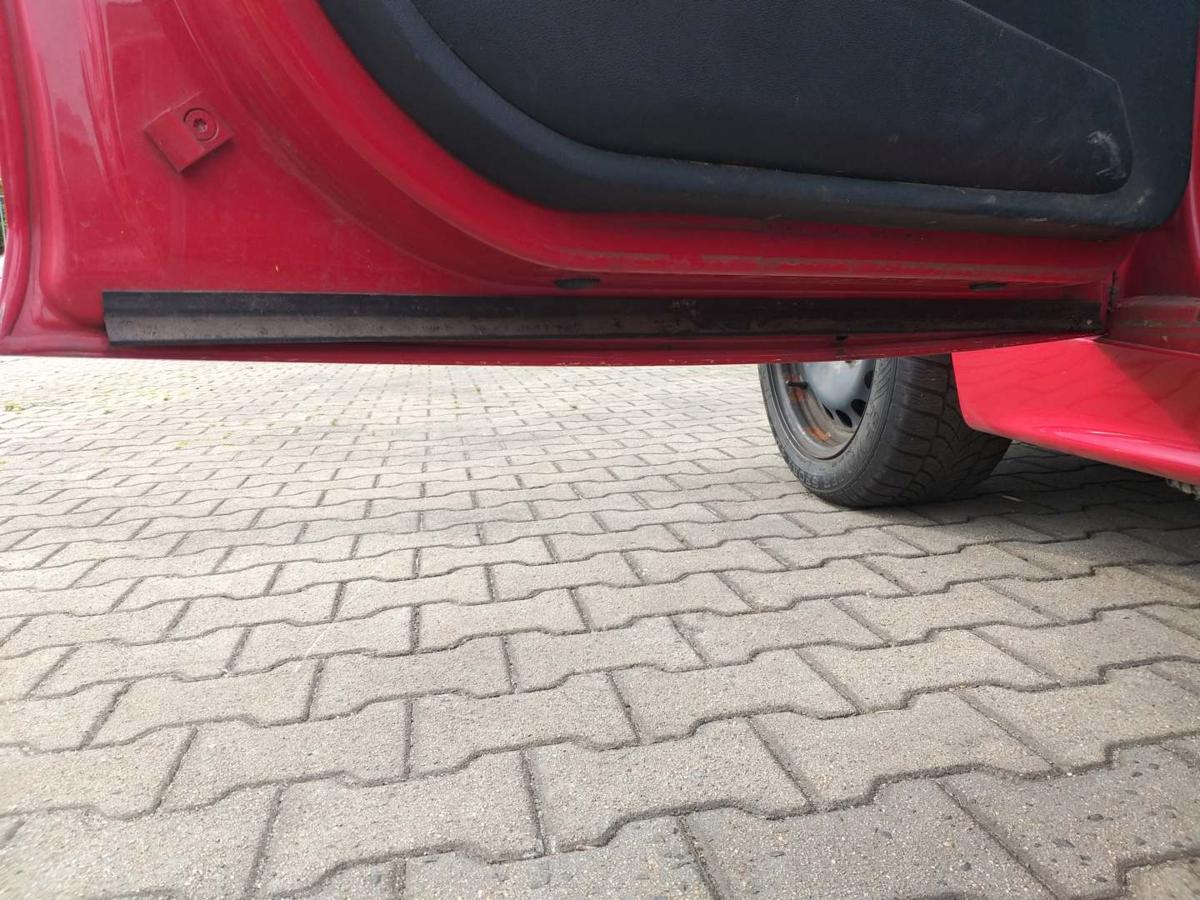 BMW 1er E87 original Tür vorn links Japanrot 5-Türer Rohbau Bj.2006